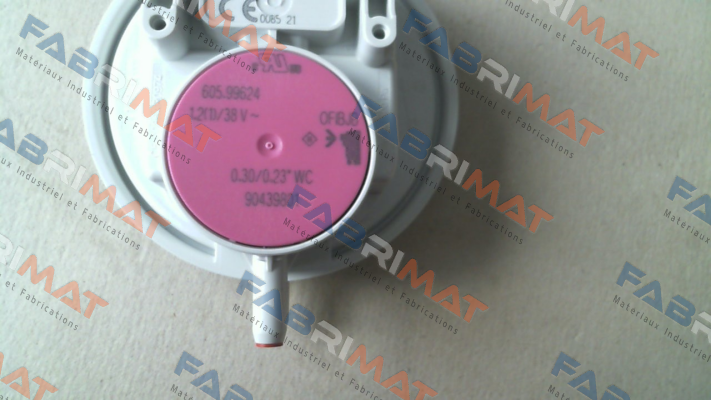 90439801 Pressure switch .23" pink label Combat (formerly Roberts Gordon)